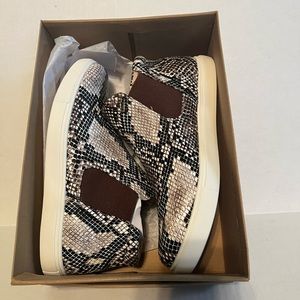 New Slip On Snakeskin Print Sneakers size 10M